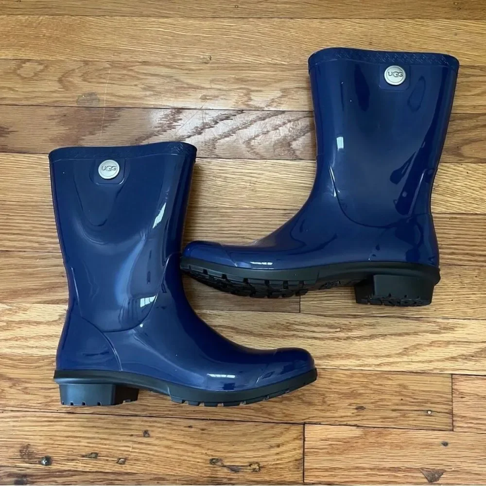 UGG Sienna Matte Blue Rain Boots Women’s 7 Waterproof Weather Core Gorpcore